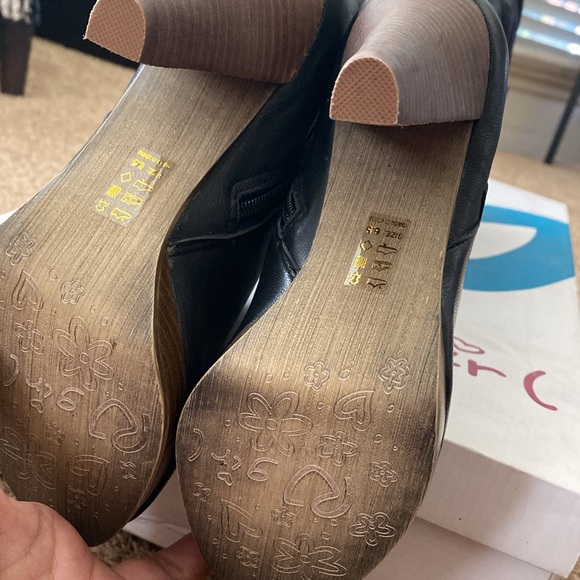 Boots | NWT Round Toe Tall Boots - Picture 7 of 7